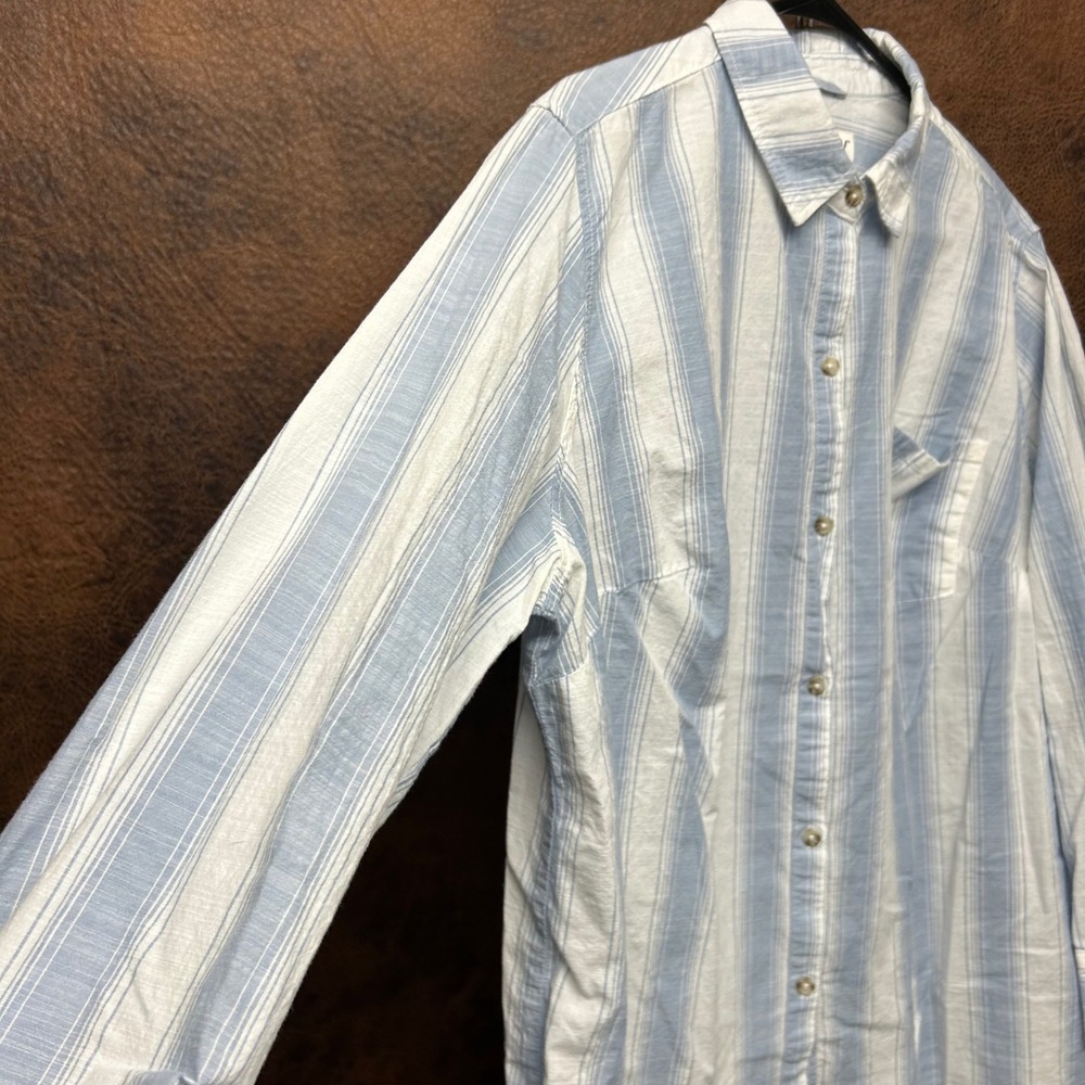 Ava & Viv 2X Blue White Striped Beach Lightweight 3/4 Sleeve Cotton Button Down - Picture 2 of 6
